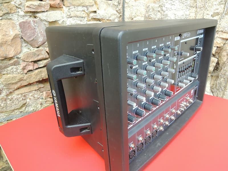 Yamaha EMX62M EMX POWERED MIXER 200W 4 ohms DSP EEEngine EQ