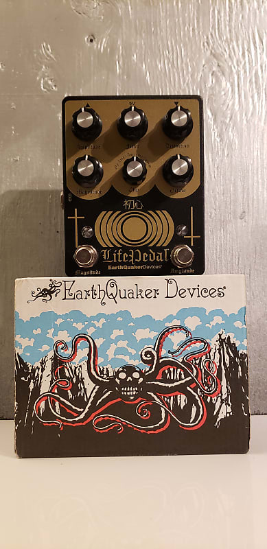 EarthQuaker Devices Sunn O))) Life Pedal Octave Distortion + Booster V2 2020 - Black / Gold Print image 1