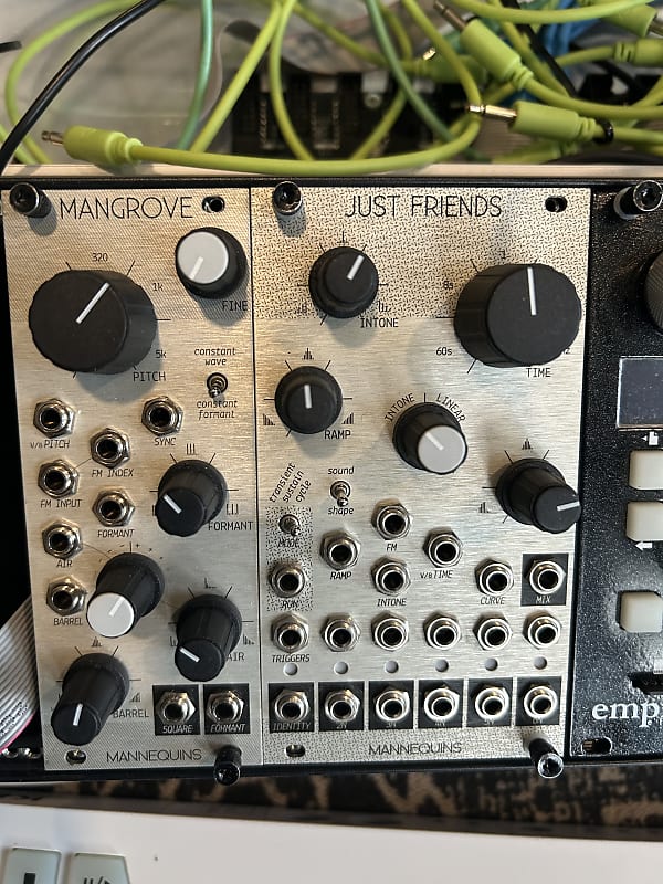 Mannequins Just Friends V2