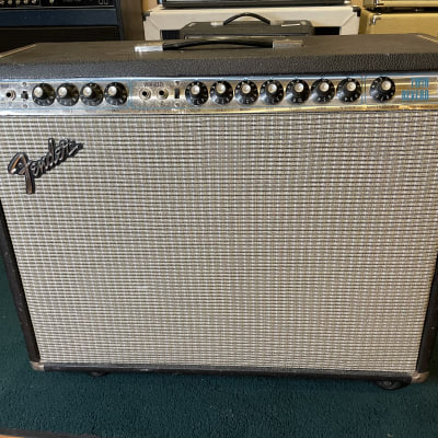 Fender Twin Reverb 2-Channel 135-Watt 2x12