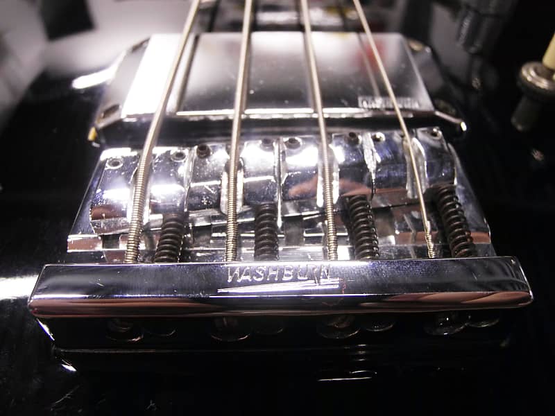 198X Washburn Japan B-200 (LP-40) Singlecut Bass All Black