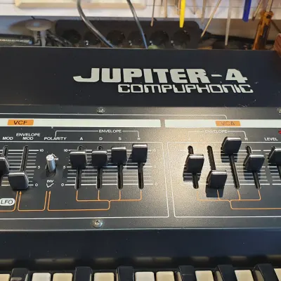 Roland Jupiter 4 - With hamburg wave MIDI image 5