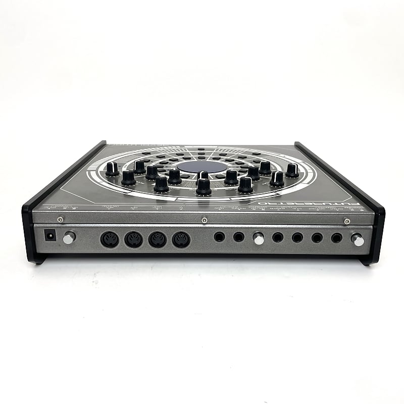 Future Retro Revolution R2 w/ Power Supply TB 303 Clone