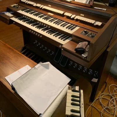 Allen Organ, with 32-Note Concave Pedalboard, SoundCards, and Bench! image 4