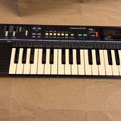 Casio  Casiotone MT-28 1980s - Black  32key Keyboard compact synth piano Rom card in Original Box with Usrs Manual Booklet