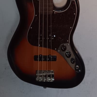 Squier Classic Vibe Fretless Jazz Bass 2022 - 3-tone sunburst image 2