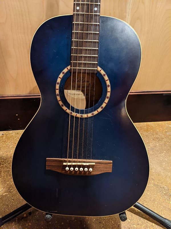 Art & Lutherie Ami Cedar Blue | Reverb Canada