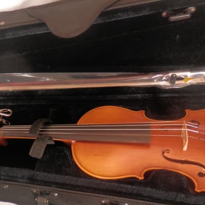 Maple Leaf Strings MLS130VN34 3/4 Violin Outfit (comes with case and bow) image 4