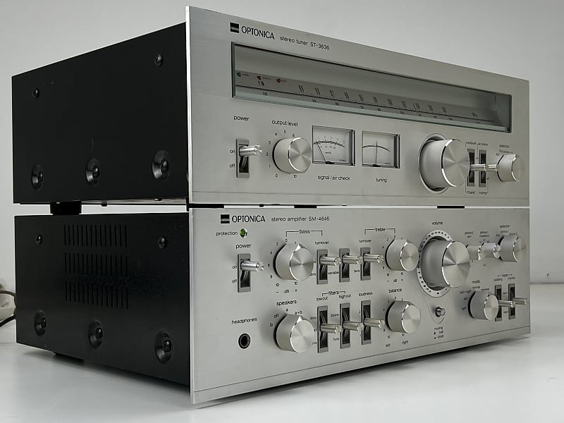 Sharp SM-4646 Integrated Amplifier - ST-3636 FM/AM Tuner  			