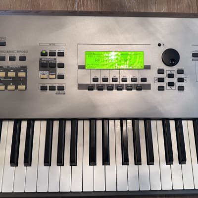 Yamaha Motif 8 Production Synthesizer 2000s - Gray