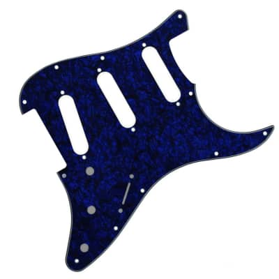 Fender 11-Hole Modern Stratocaster S-S-S Pickguard Aged White Pearl plaque  de protection pour Fender Stratocaster