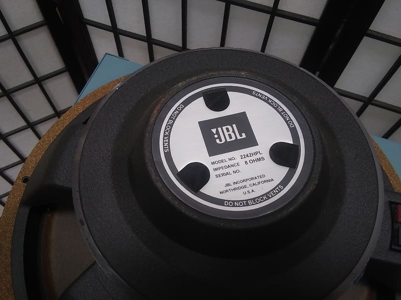 JBL 2242 8 ohm 18