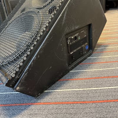 Meyer UM-1P & UM-100P self powered stage monitor image 5