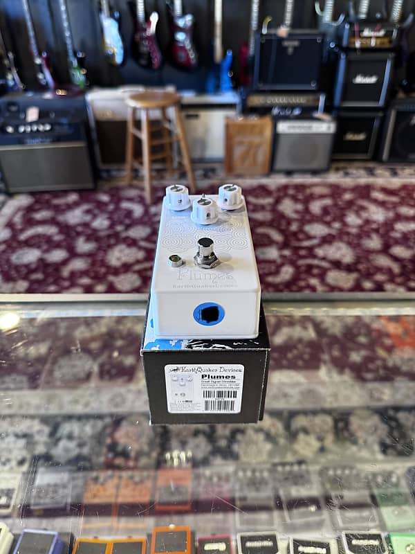 EarthQuaker Devices Plumes Small Signal Shredder
