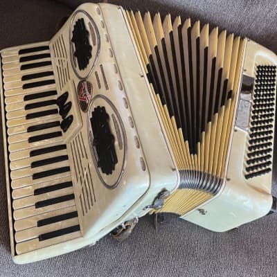 Excelsior Accordiana Accordion Model 305 w/Case image 2