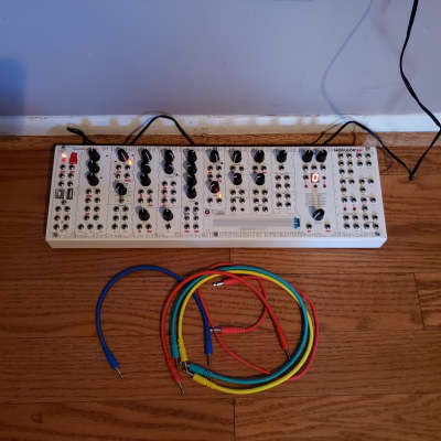 Soundmachines Modulor 114 White image 1