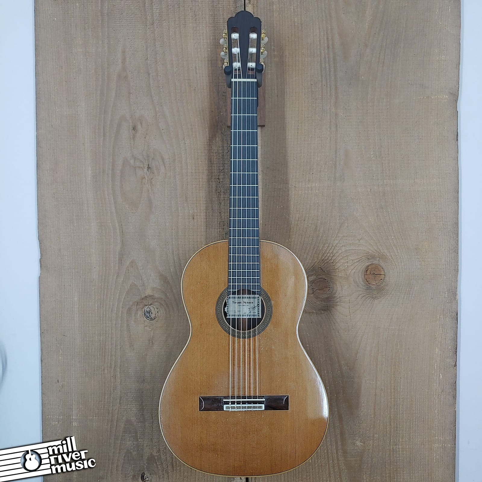 Teruaki Nakade Classical Guitar 1994 w/ Fishman Pickup and OHSC