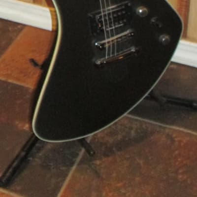 Fernandes Vertigo Deluxe 6 String Electric Guitar w/Matching Case image 1