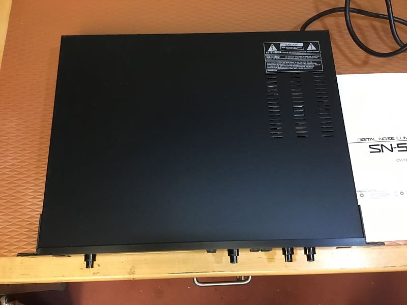 Roland SN-550 Digital Noise Eliminator | Reverb Roland SN-550 Digital Noise Eliminator | Reverb