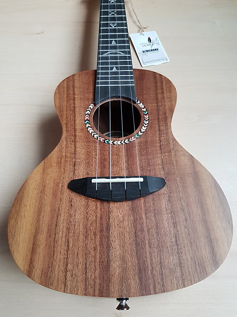 Janny concert on sale ukulele