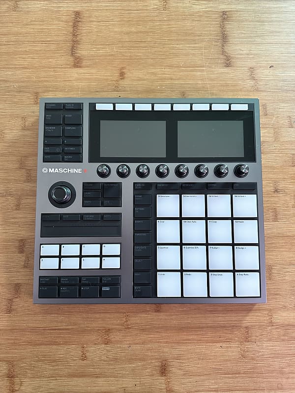 Maschine Plus ケース付き（Native Instruments Maschine Plus