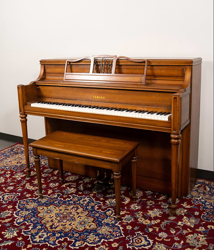 Yamaha Upright Piano | Satin Oak | SN: B1656161 image 1