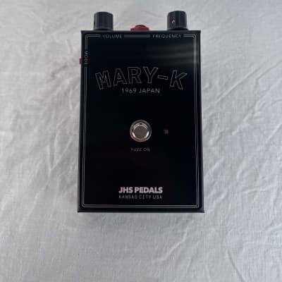 新品 JHS Pedals Legends of Fuzz Mary-K JHS Pedals - MARY-K 1969 Japan Legend of Fuzz - Nantel Musique