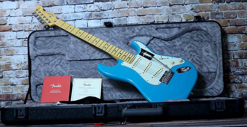 Fender American Professional II Stratocaster with Maple Fretboard, Hardshell Case & Case Candy-2020 - Present in Miami Blue image 1
