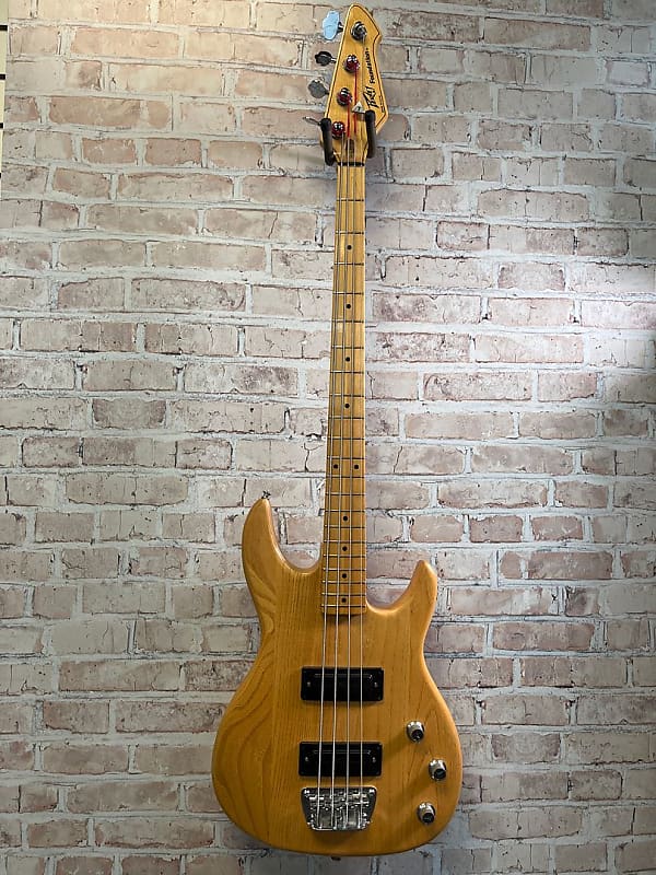 Peavey Foundation Bass Guitar (Nashville, Tennessee) Reverb