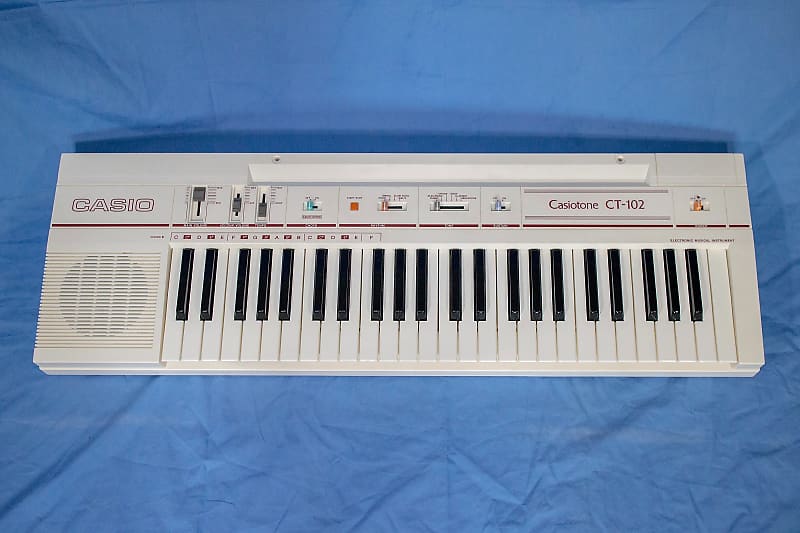 Casio CT-102 Casiotone 49-Key Synthesizer image 1