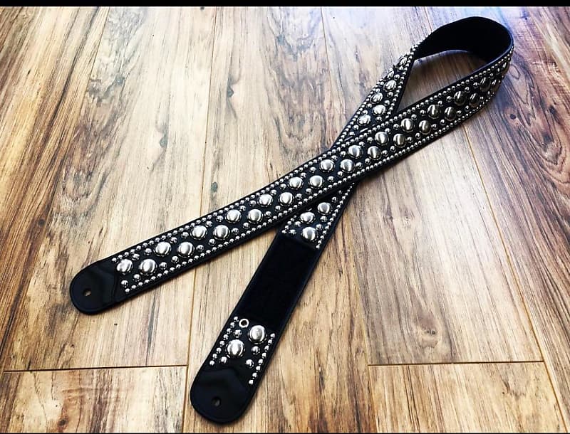Carlino Guitars - First adjustable Paul Stanley tour strap