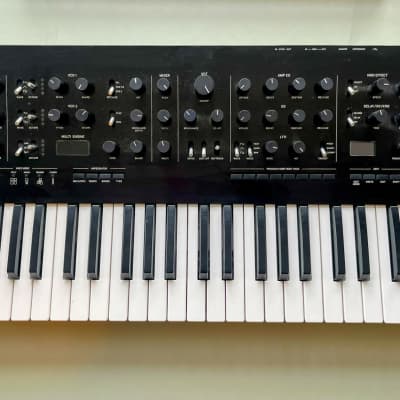 Korg Prologue 8 Polyphonic 49-Key 8-Voice Analog Synthesizer 2018 - Present - Black/Wood