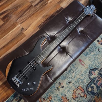Used Tagima Millennium 4 Top Bass - Matte Black w/ Hardshell Case for sale