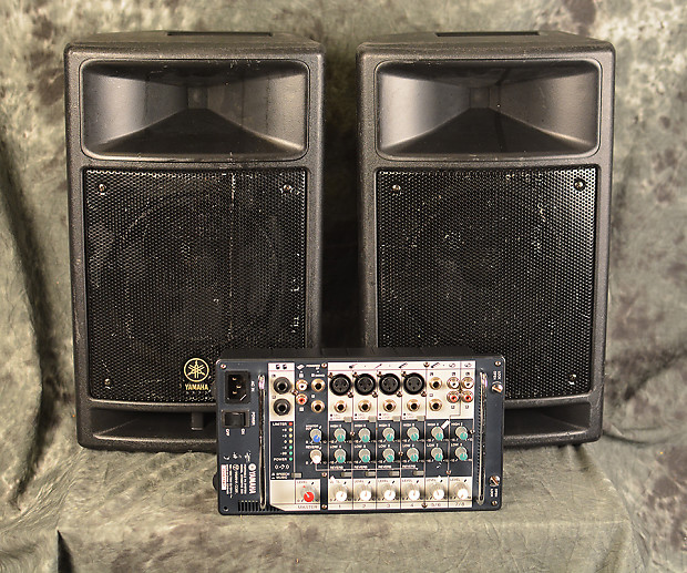 Yamaha Stagepas 300 Portable Pro Sound System w Cables and