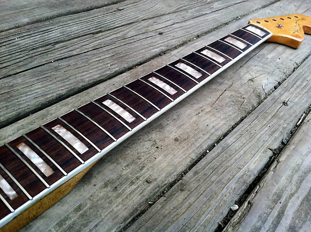 Bound top jazzmaster neck
