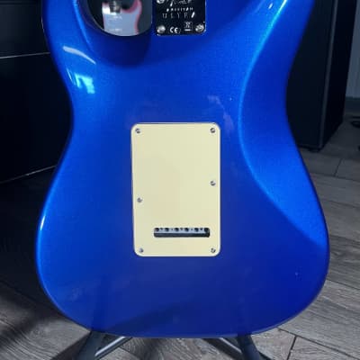 Fender American Ultra Stratocaster HSS Cobra Blue w/ Rosewood Fretboard image 7