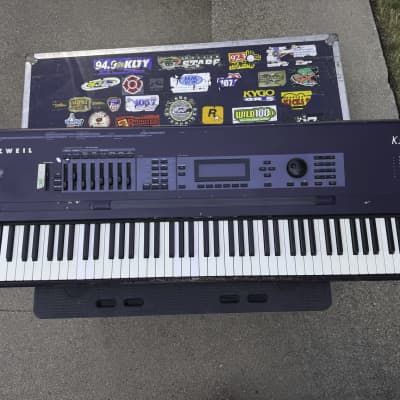 Kurzweil K2600XS 88-Key Keyboard Sampler with Calzone case - NOT WORKING