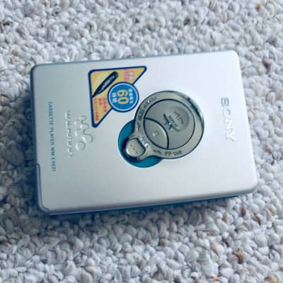 Sony WM-EX621 Walkman Cassette Player, Beautiful Silver Shape ! Tested & Working ! image 13