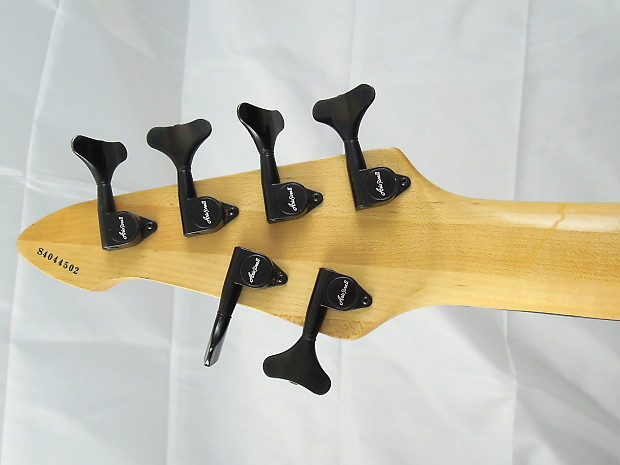ARIA Pro II AVB-TN/6 Avante Series 6-String Neck-Thru-Body