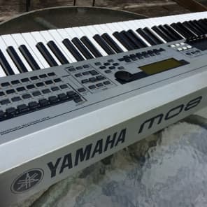 Mo8 yamaha top