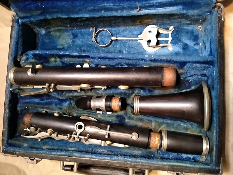 Martin-Freres Paris 1740 intermediate-level wood clarinet