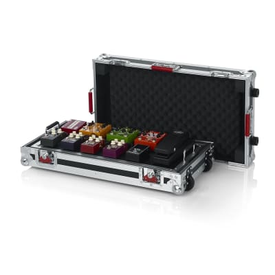 D'Addario Accessories XPND Pedal Board - Guitar Pedal Board that Expands -  Pedal Boards for Guitars - 2 Rows, Lightweight, Durable Aluminum Pedalboard