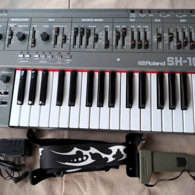 Roland SH-101 32-Key Monophonic Synthesizer 1982 - 1986 - Gray