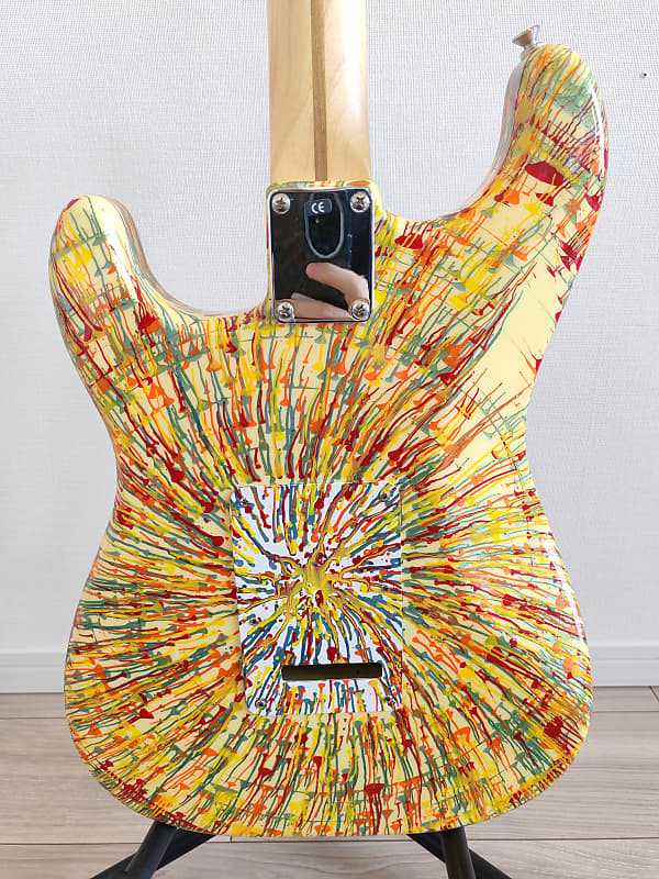 Fender Stratocaster HANABI 手描き 300のうちの1個 2025，送料無料 Fender Stratocaster HANABI 手描き 300のうちの1個