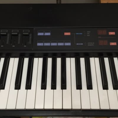Yamaha KX88 MIDI Controller Keyboard and flight case image 5