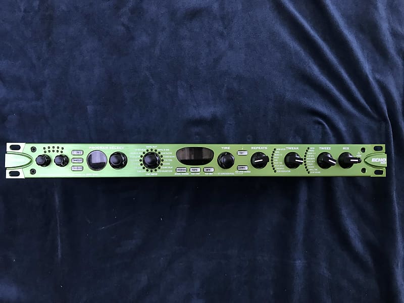 Line 6 Echo Pro Delay | Reverb Canada
