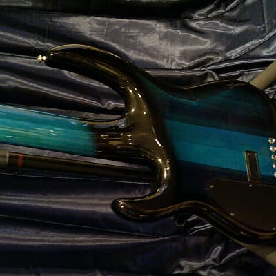 CARVIN *5-String Bass Guitar *NECK-THRU*ACTIVE-TONE *Gig-Bag*Made-in-USA* image 3