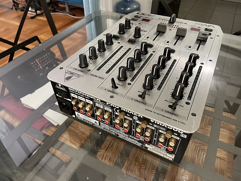 Behringer VMX300 3-Channel DJ Mixer - Great Condition