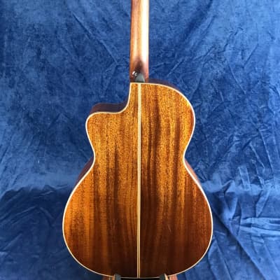 Auden Artist Mahogany Chester Model Spruce Top Cutaway in Hard Case image 2