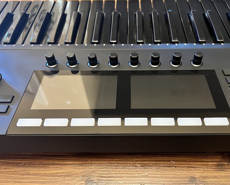Native Instruments Komplete Kontrol S49 MK2 (Black) Limited